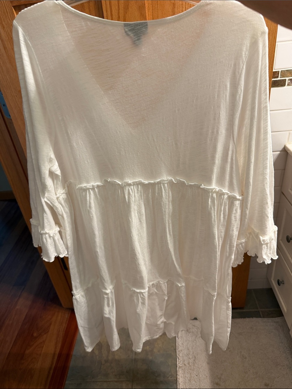 torrid White V-Neck Tiered Tunic - Picture 6 of 6